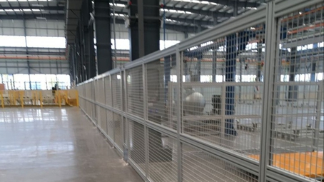 粉色网站免费看设备围栏