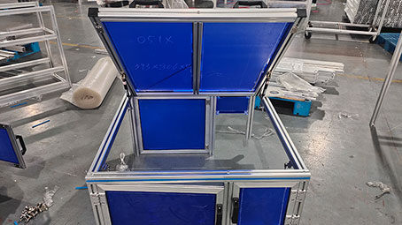 带气弹簧的粉色网站免费看设备防护罩