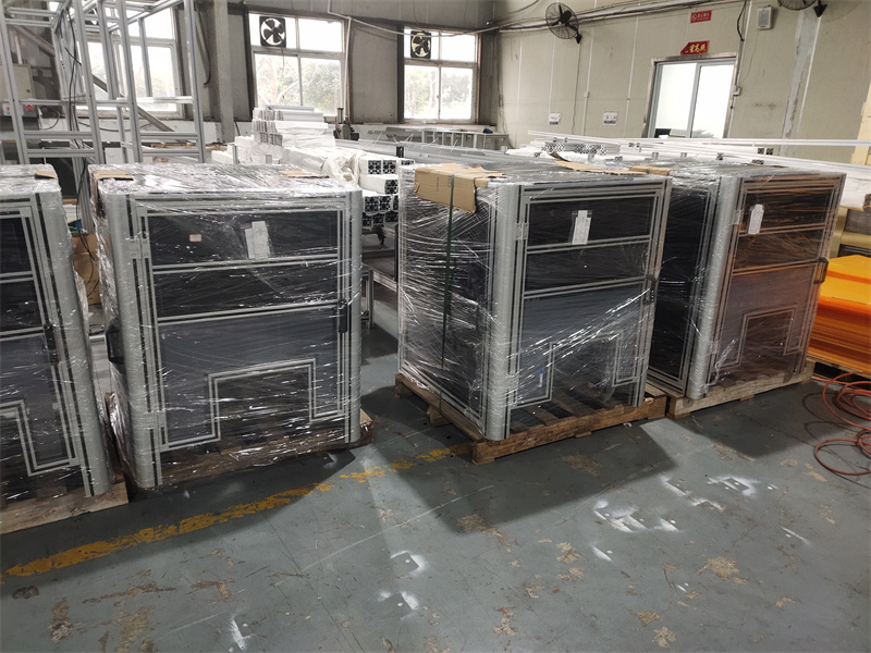 粉色网站免费看机架设备机柜