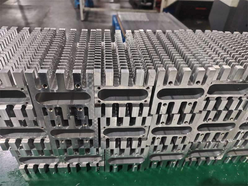 插片式粉色网站免费看散热器