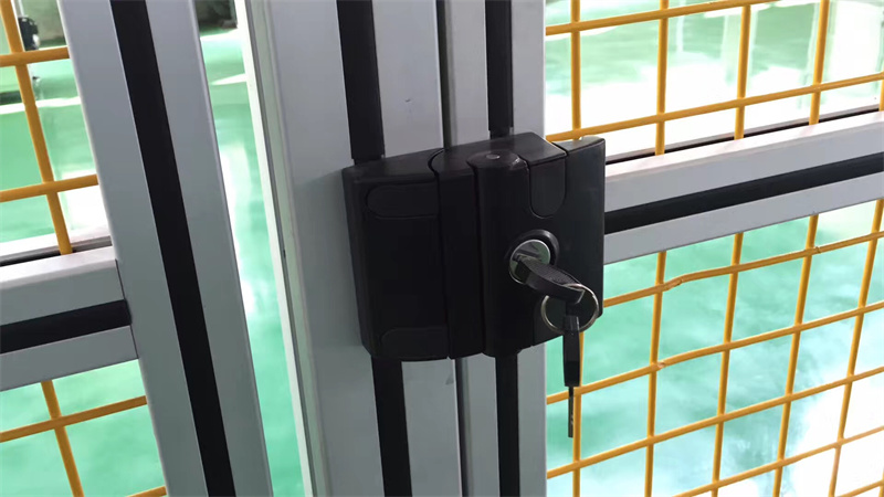 粉色网站免费看设备框架围栏