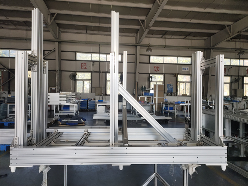 工业粉色网站免费看工业机器人机架生产组装