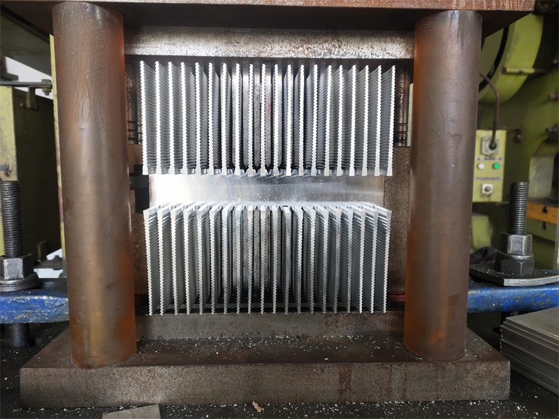 粉色网站免费看LED散热器