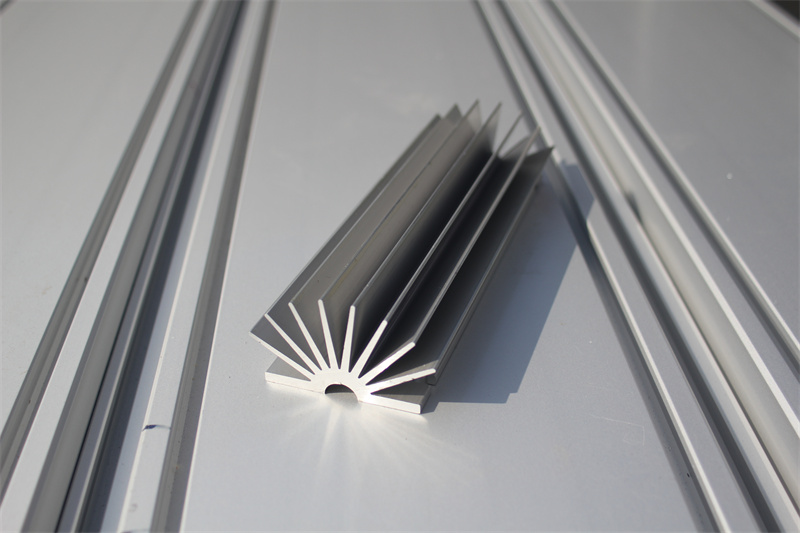 粉色网站免费看高密铲齿太阳花散热器