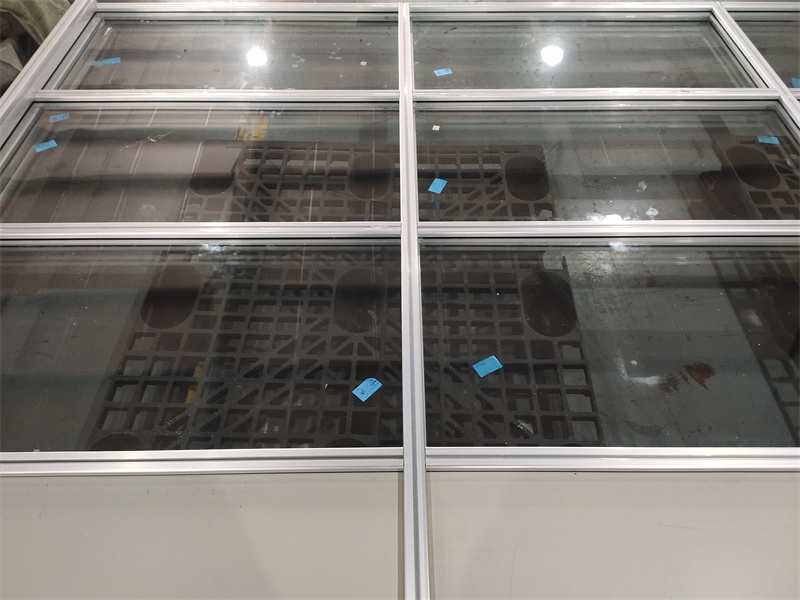 粉色网站免费看防护围栏