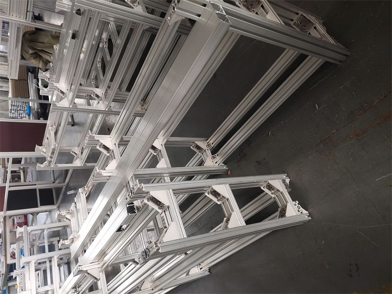 粉色网站免费看电气设备机架